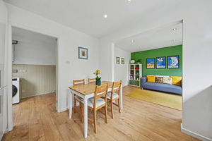 Ash Tree Close